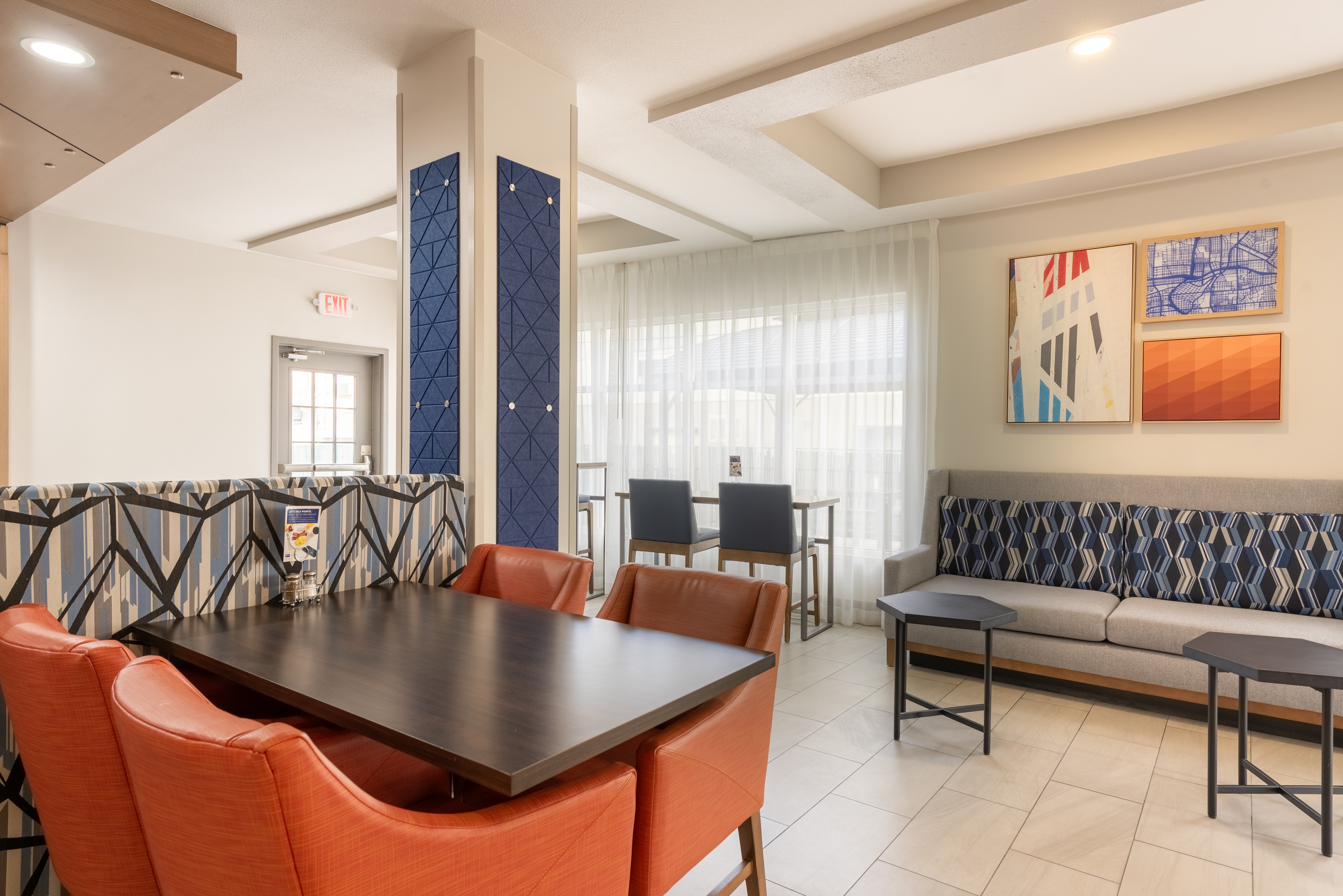 Holiday Inn Express Hotel & Suites Lamar 51/78