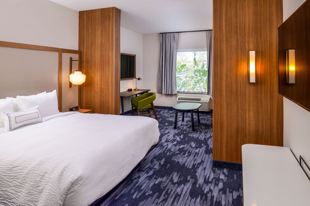 Suite, King Bed