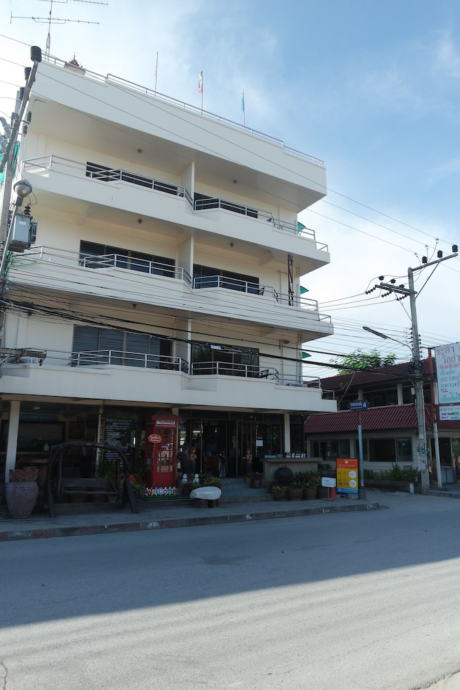 Cha-Am Villa Sun Hotel 3/69
