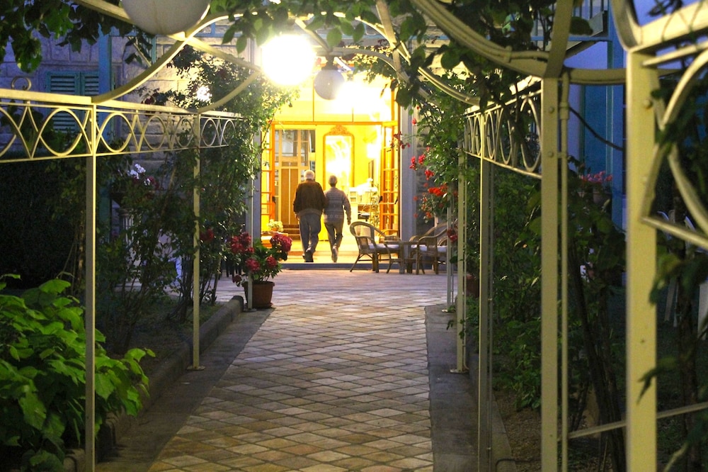Croce Di Savoia Hotel 32/35