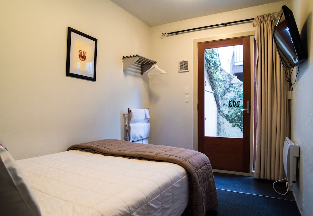 U Boutique Hotel Wellington, SureStay Collection by BW 24/68