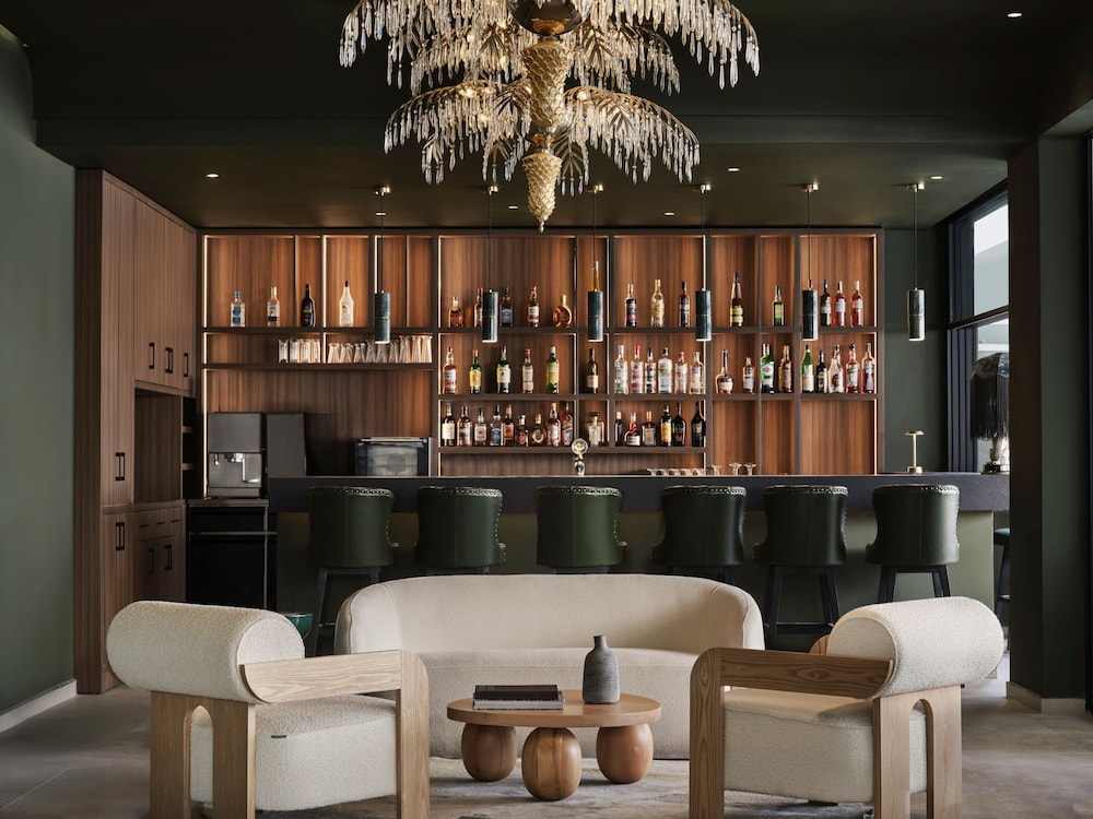 Pearl Hotel 43/55
