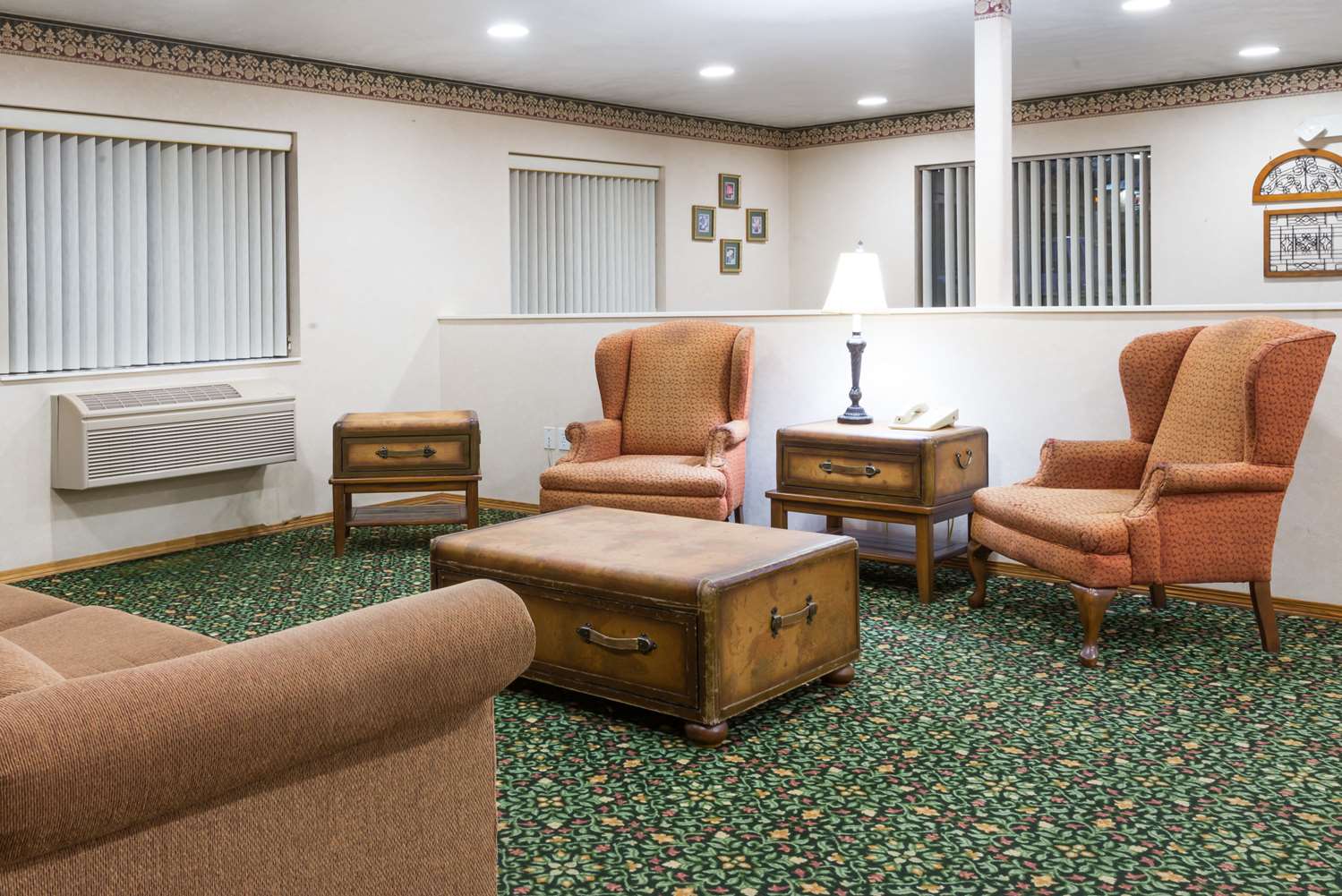 Super 8 By Wyndham New Stanton 10/16