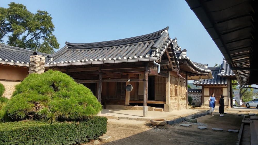 Gyeamgotaek 42/48
