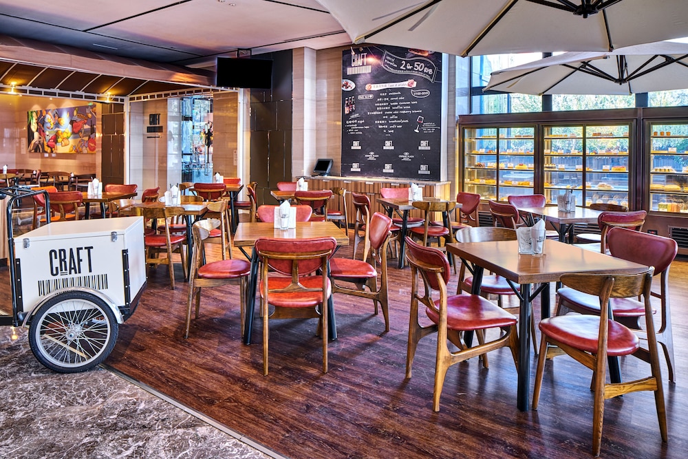 Crowne Plaza Beijing Lido 54/76