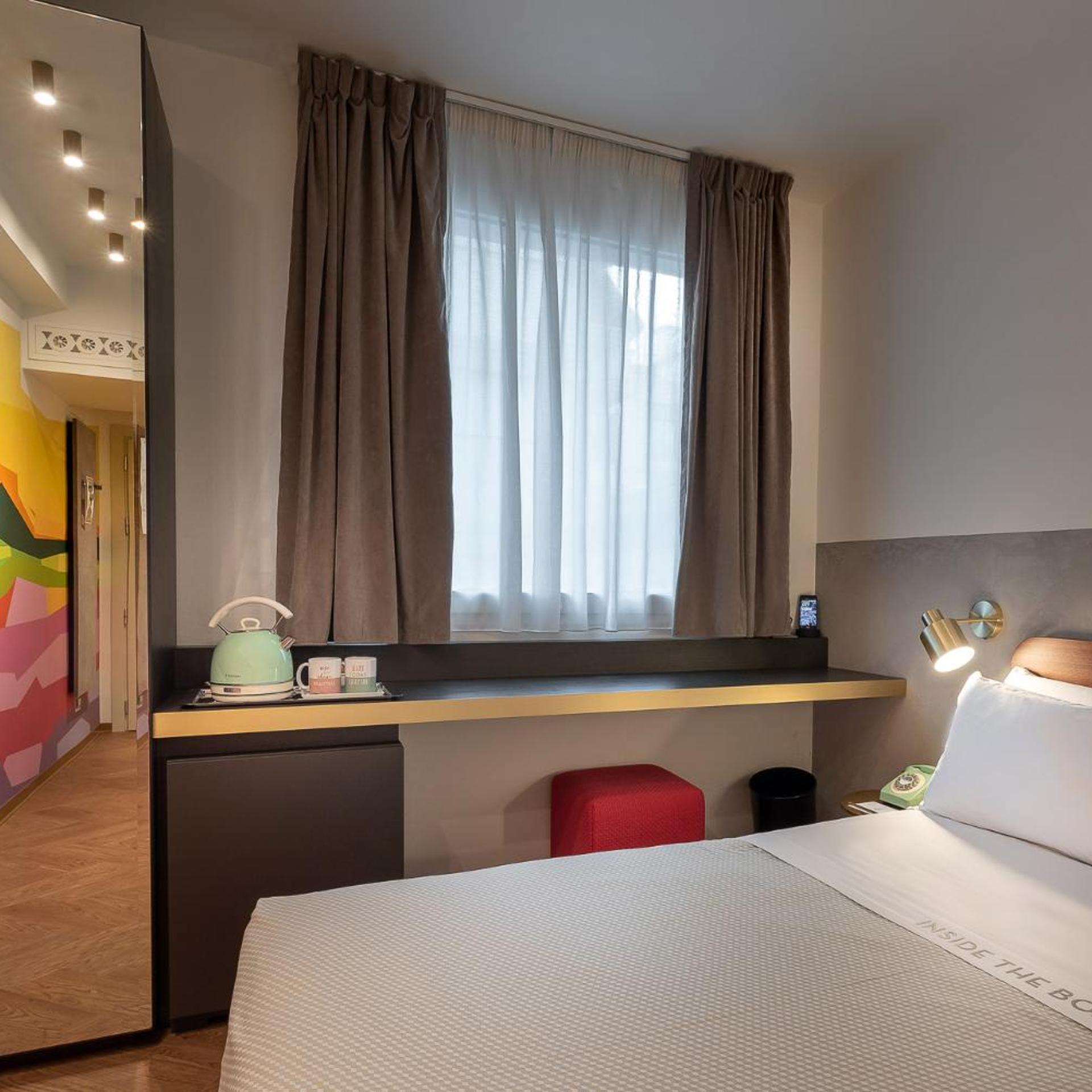 Standard, Double Bed, The Box Riccione 6/10