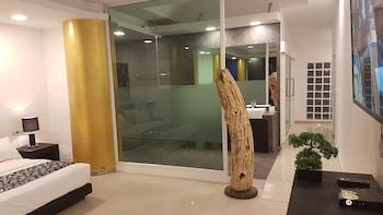 2 Bedrooms, Garden, Suite, Hot Tub