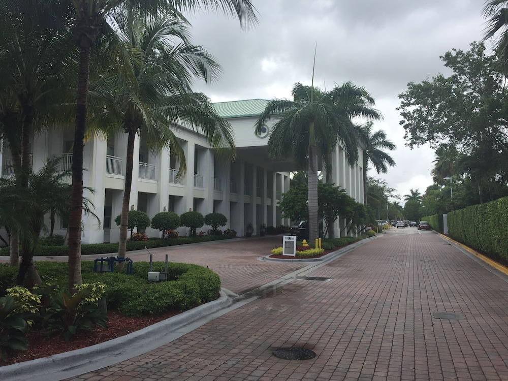 Provident Doral At the Blue Hotel 65/72