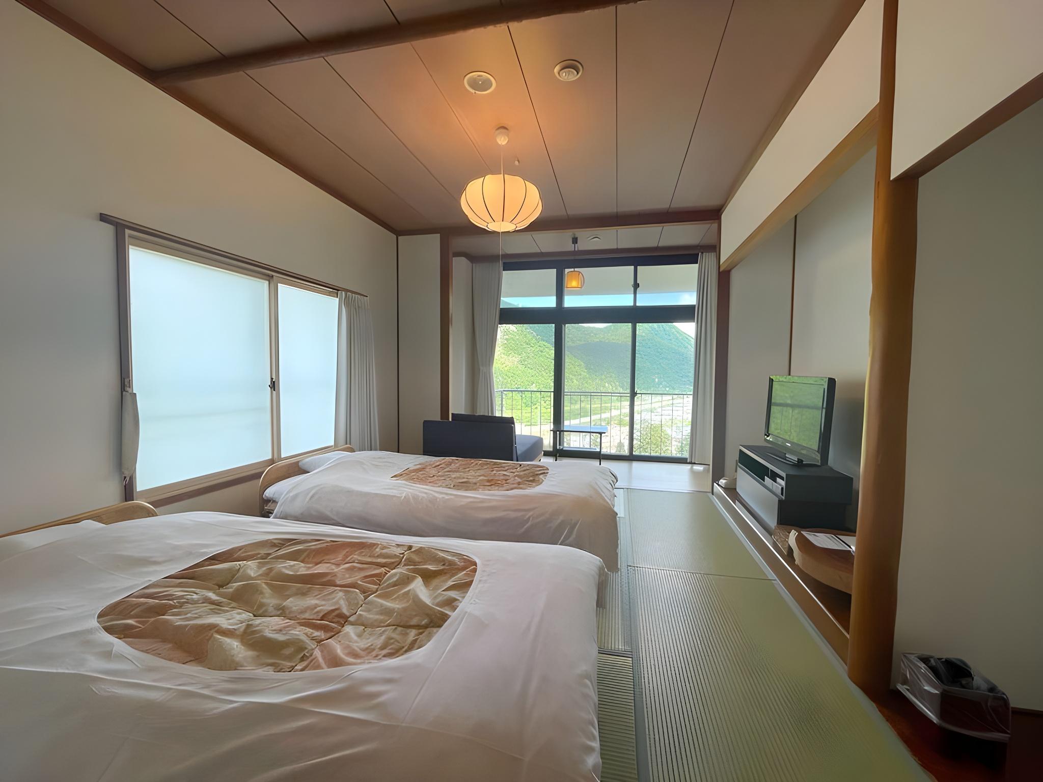 Japanese, Mountain View, East Wing, Corner
