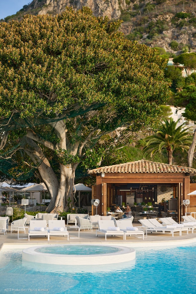 Cap Estel 70/77
