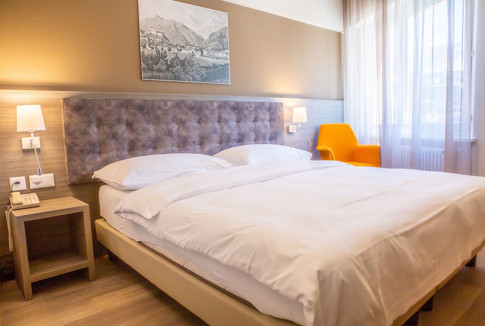 COMFORT, DOUBLE OR TWIN BED