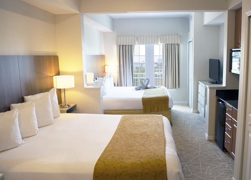 The Point Hotel & Suites 41/75
