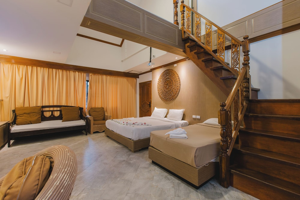 ROYAL PRINCE RESIDENCE 21/50