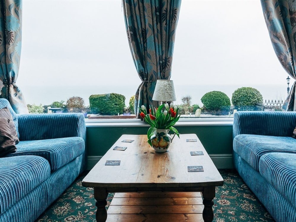 Cliff Hall Hotel 23/35