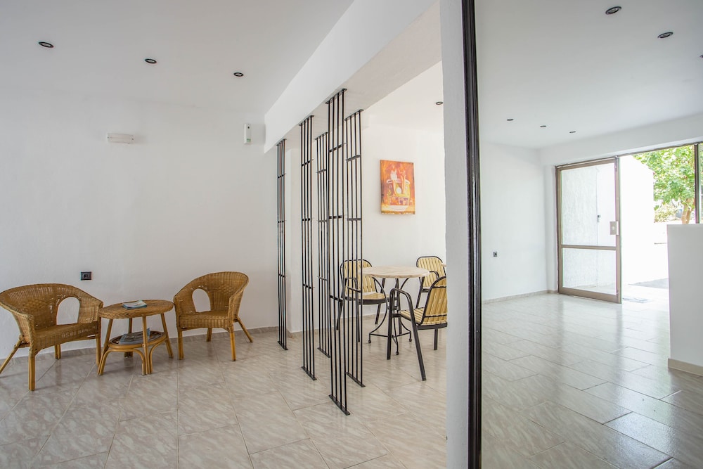 Nikos BnB Rooms 33/50