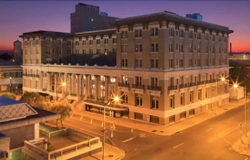 Hotel Bentley 1/50