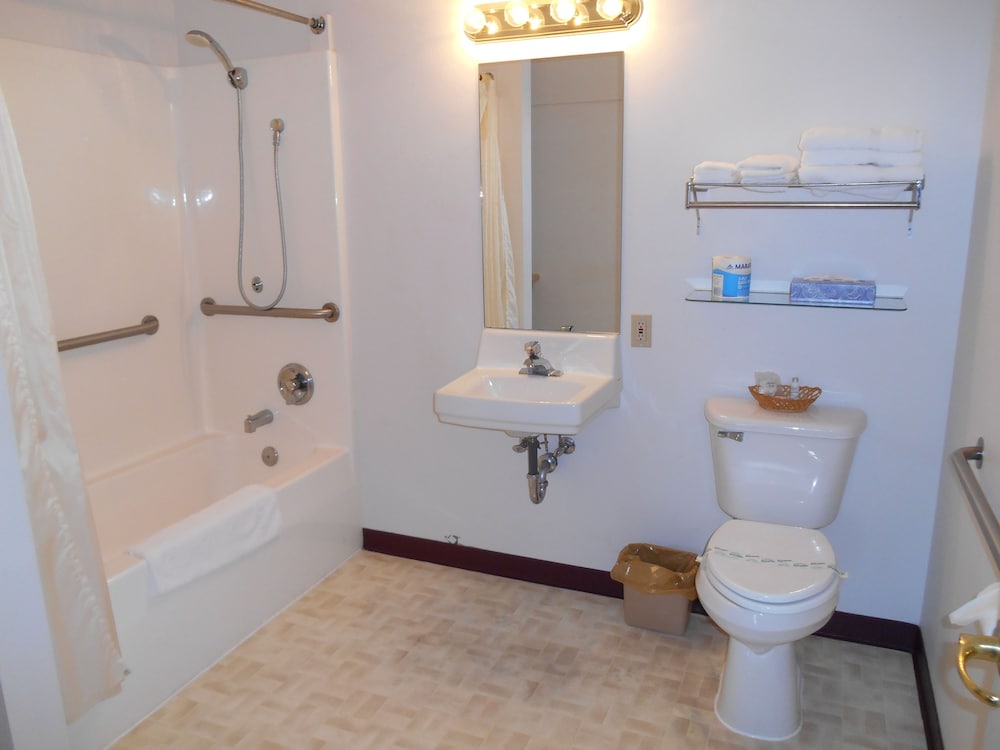 Guesthouse Inn & Suites Montesano 8/34