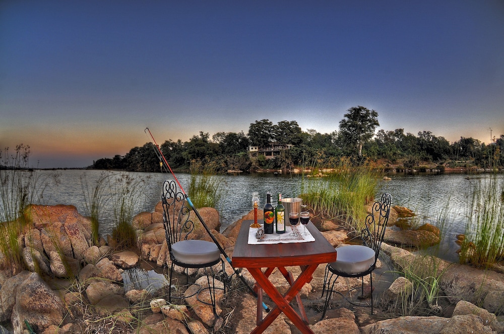 KEN RIVER LODGE 10/24