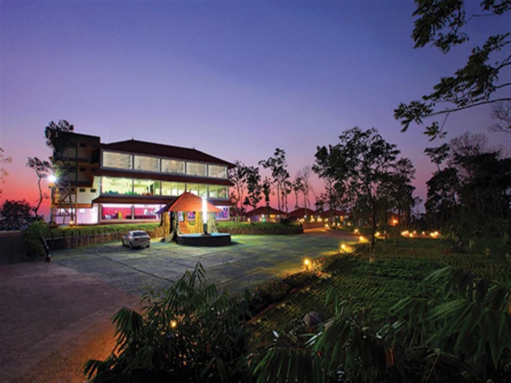 Coorg Cliffs Resort 2/39