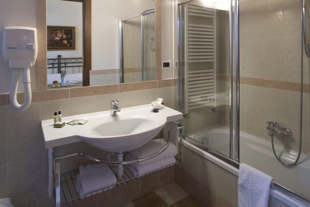 Albergo Corte Albertina 33/39