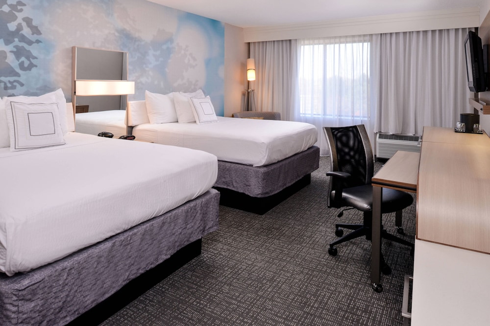 Country Inn & Suites by Radisson, Brown Deer - Milwaukee North 18/65