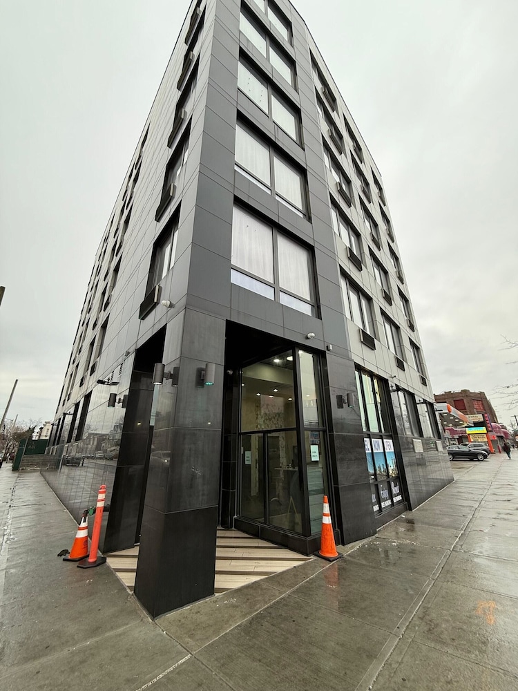 Bkway Hotel Brooklyn 20/31