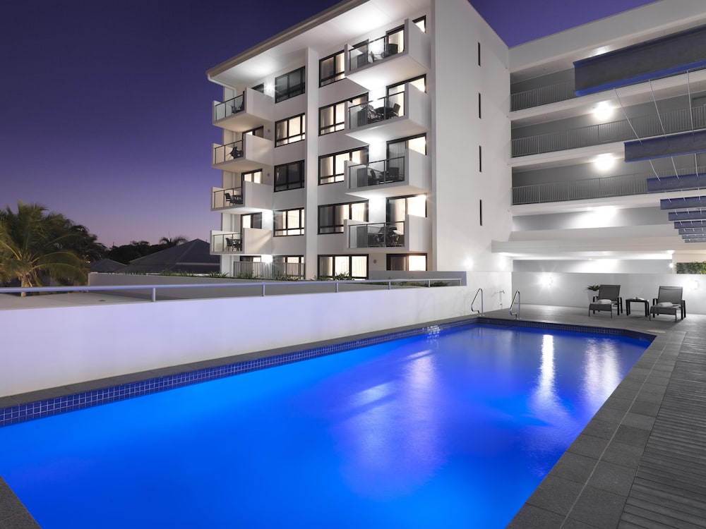 Oaks Mackay Carlyle Suites 6/55