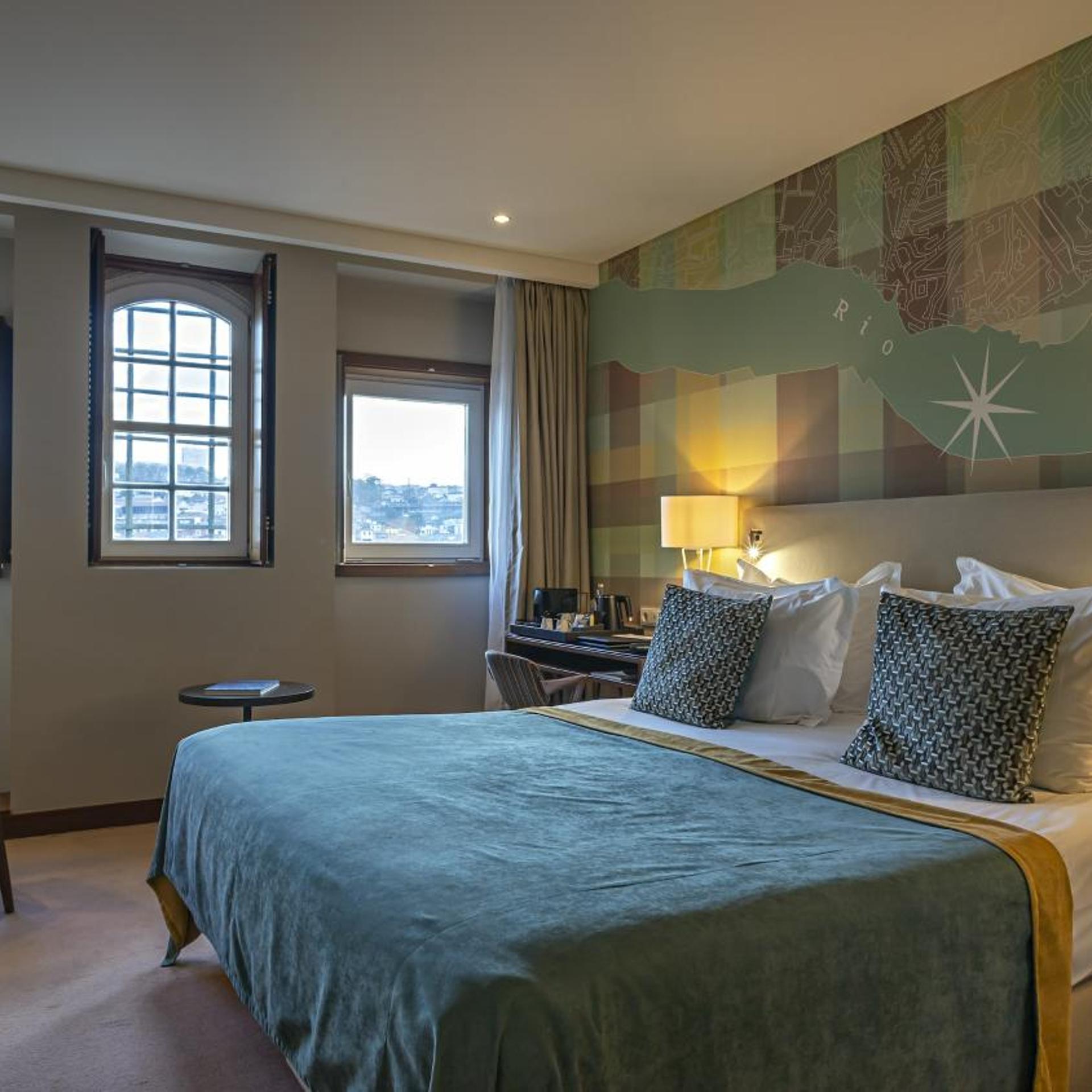 Vintage, Double or Twin Bed, with View
