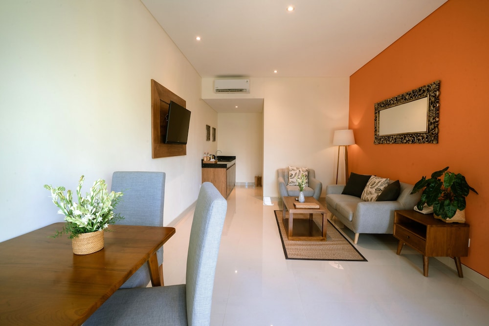 Kahayana Suites 25/47