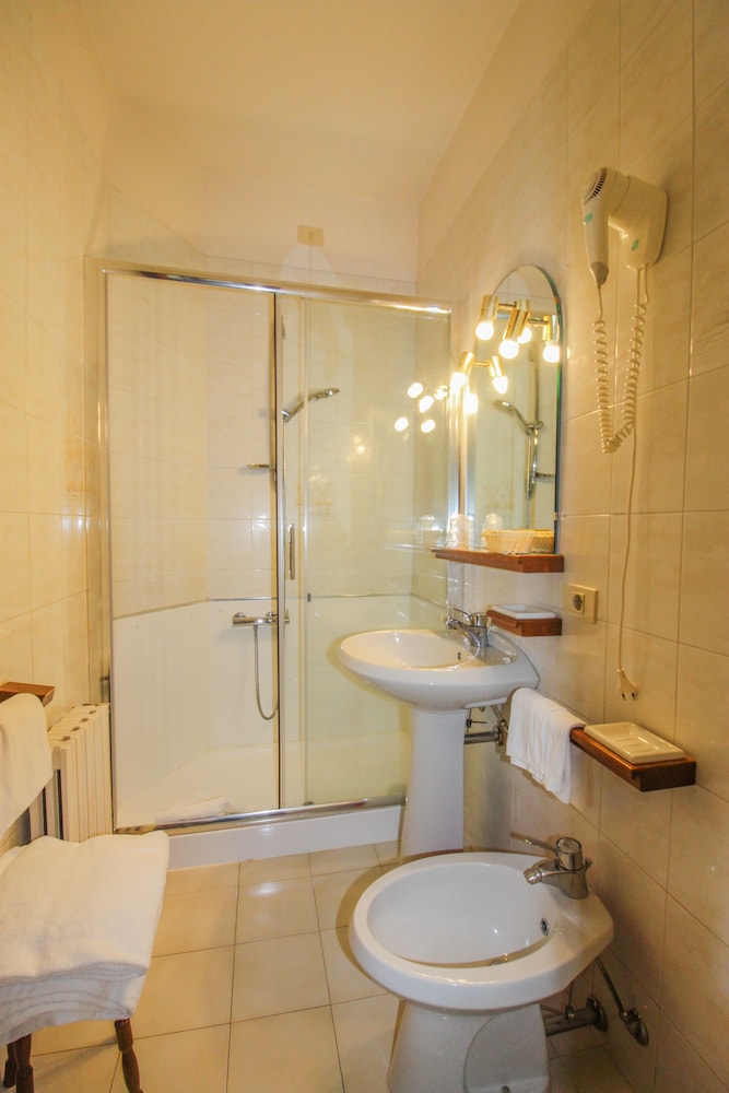 Hotel Moderno 46/50