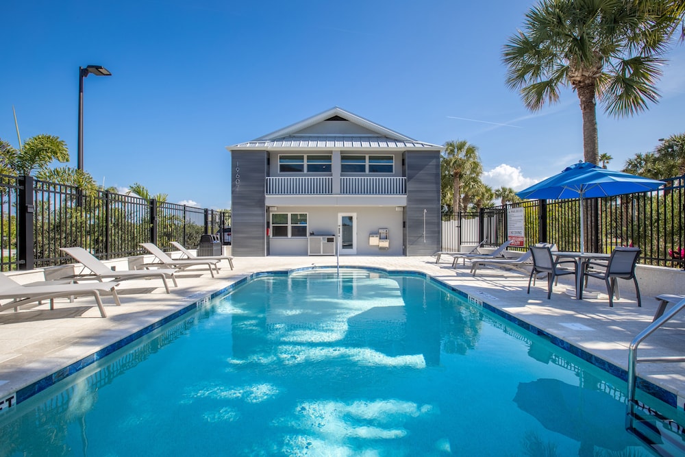 The Fold Hotels Indian Shores 8/67
