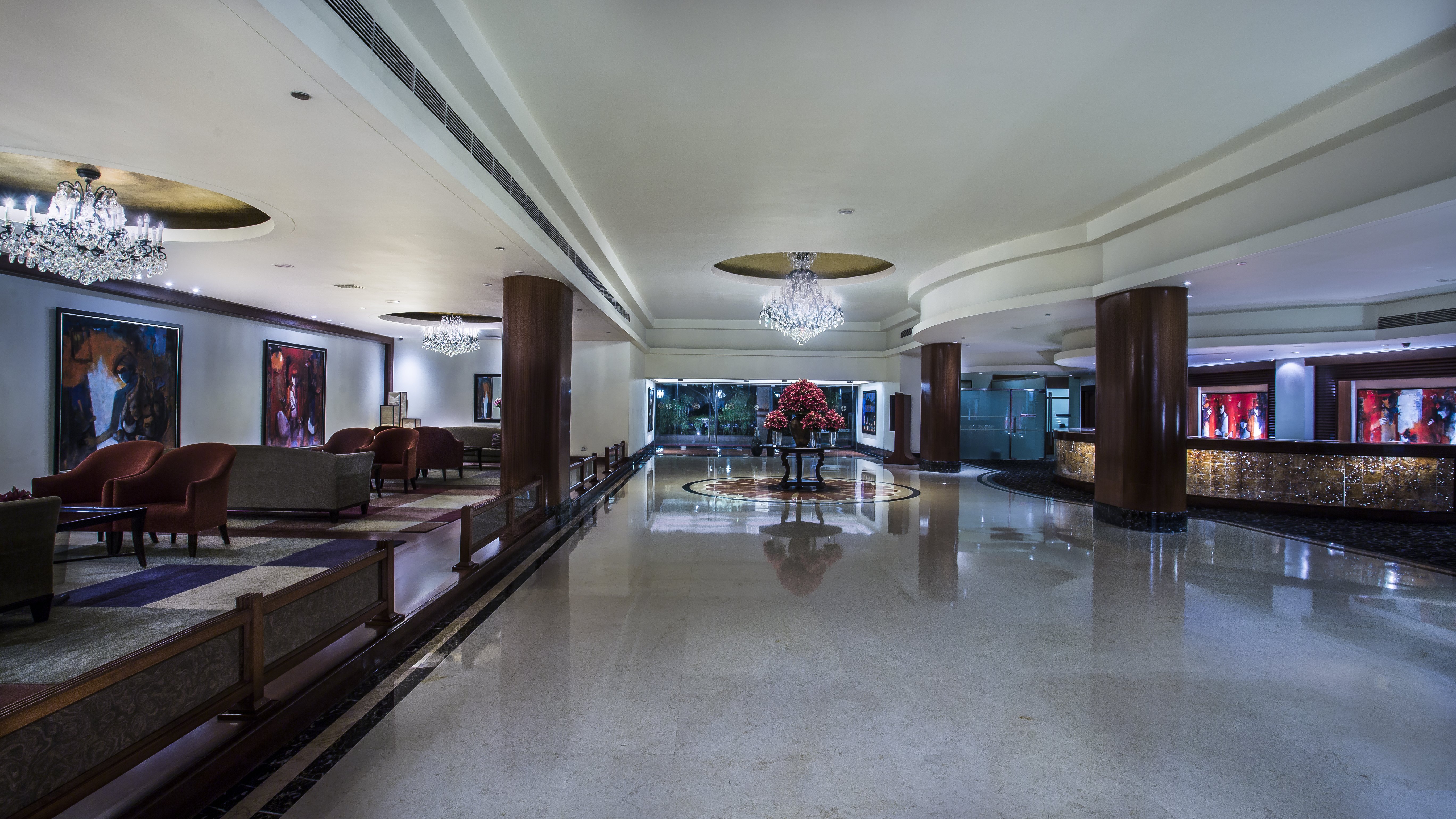 TAJ DECCAN 13/82