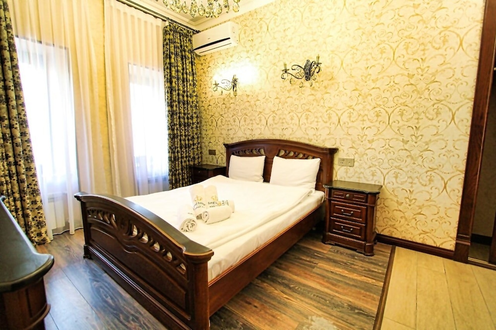 Royal Antique Hotel 15/50