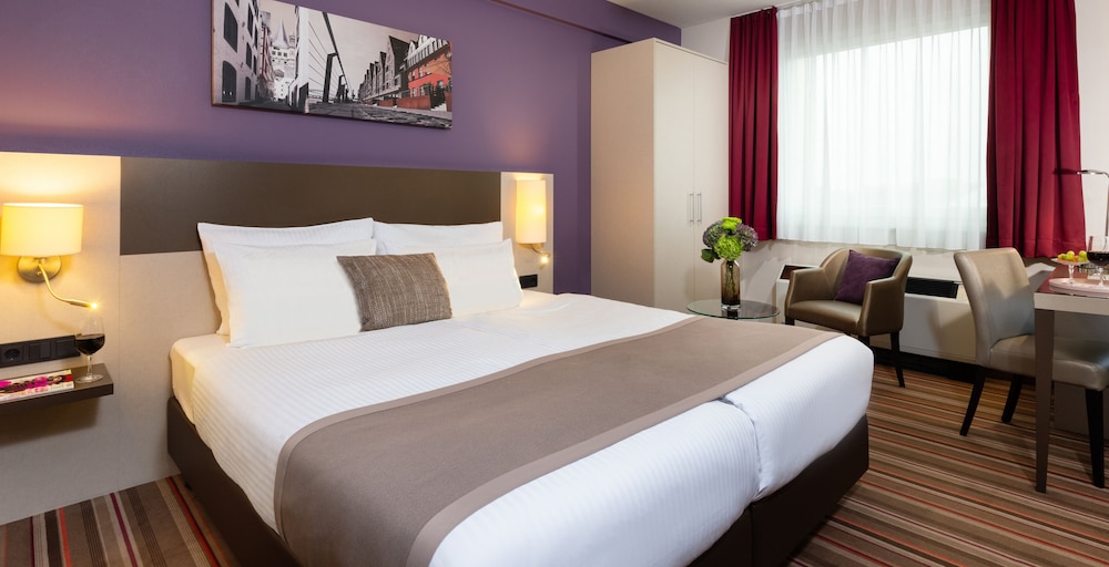 Leonardo Hotel Koln 10/77