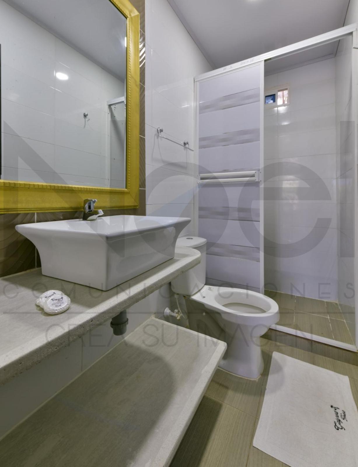 Hotel Galyrod House 25/25