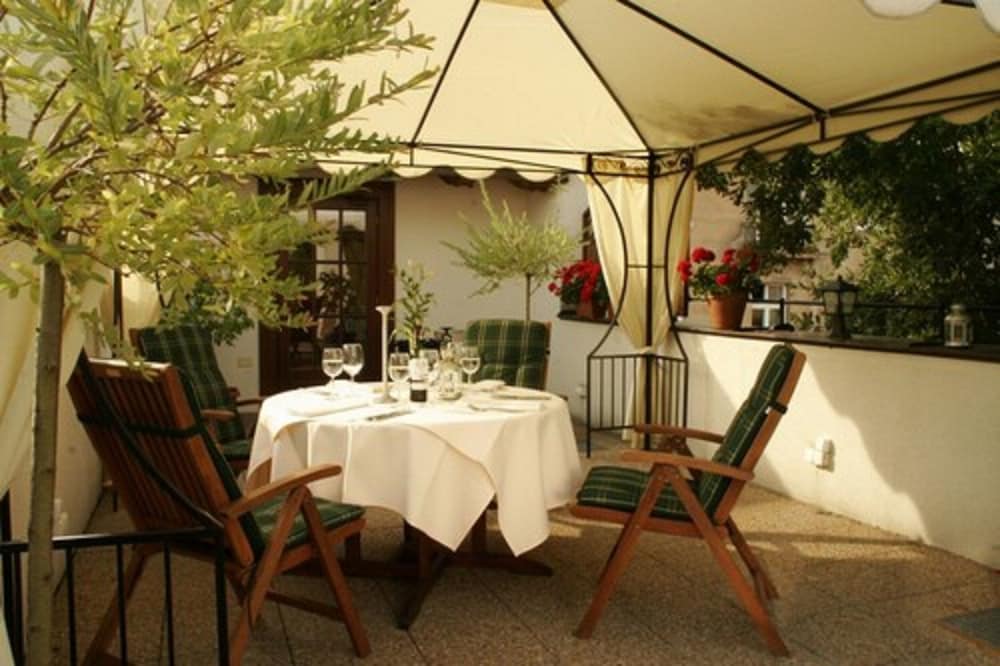 Hotel Grodek 32/50