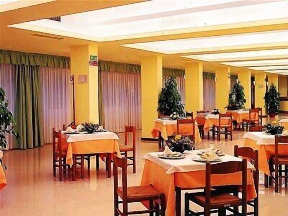 Hotel Gabbiano 24/36