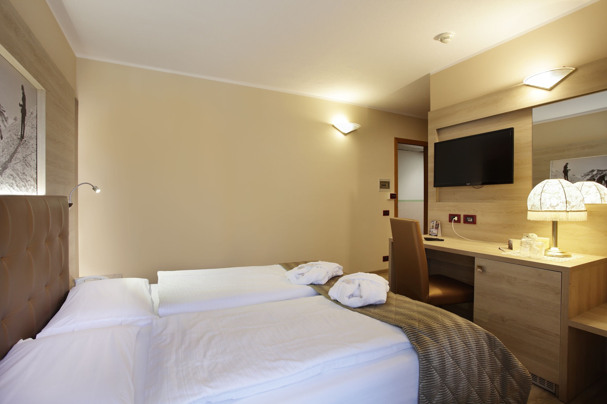 COMFORT, DOUBLE BED