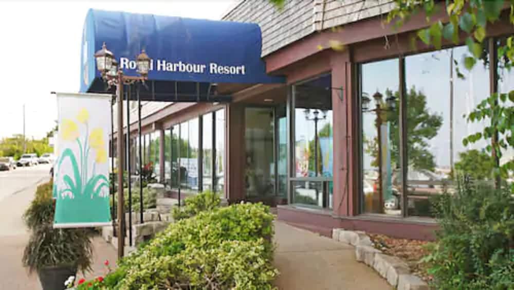 The Royal Harbour Resort 2/51