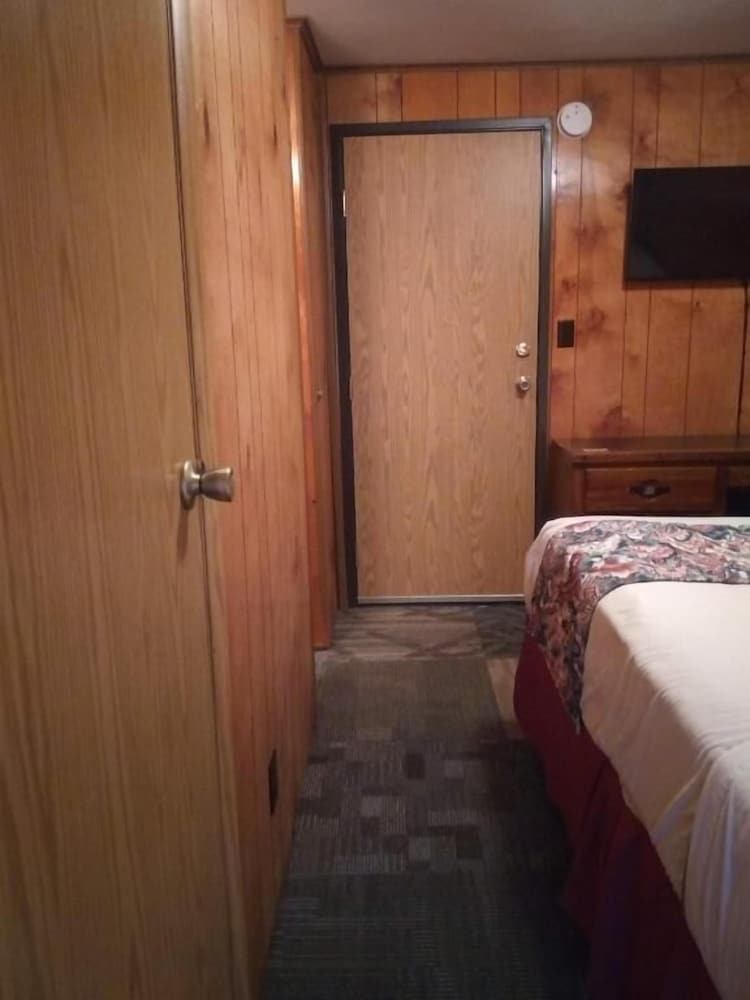 The Orca Inn 39/71
