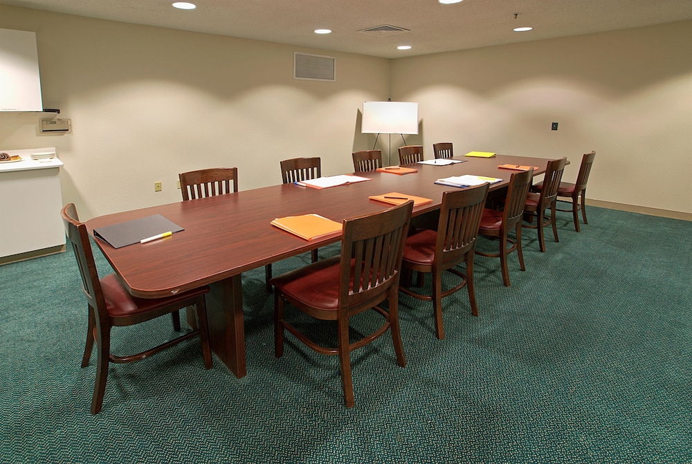Extended Stay America Los Angeles - Ontario Airport 33/47