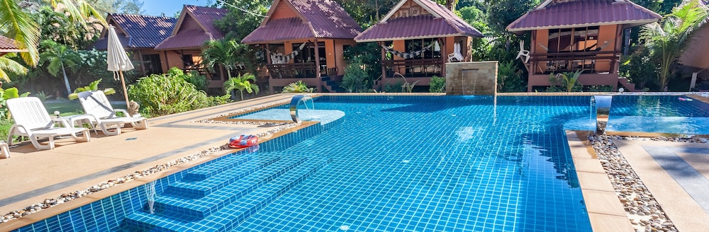 LANTA PEARL BEACH RESORT 9/78