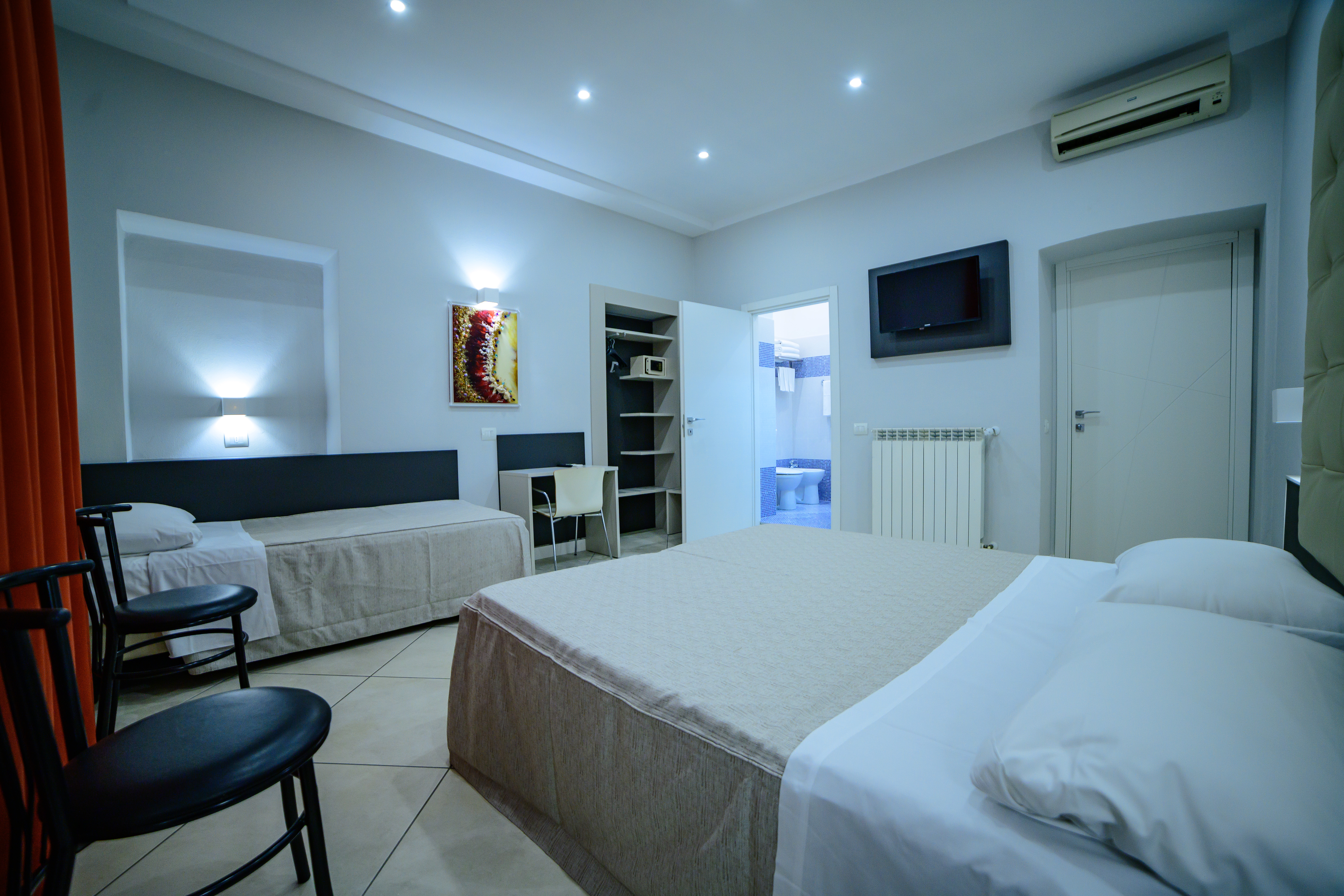 Room, Triple, Hotel Demo 3/10