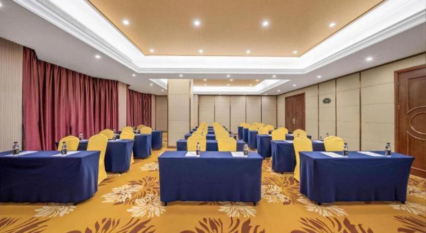 Vienna Hotel (Nanning Railway Station) 46/50