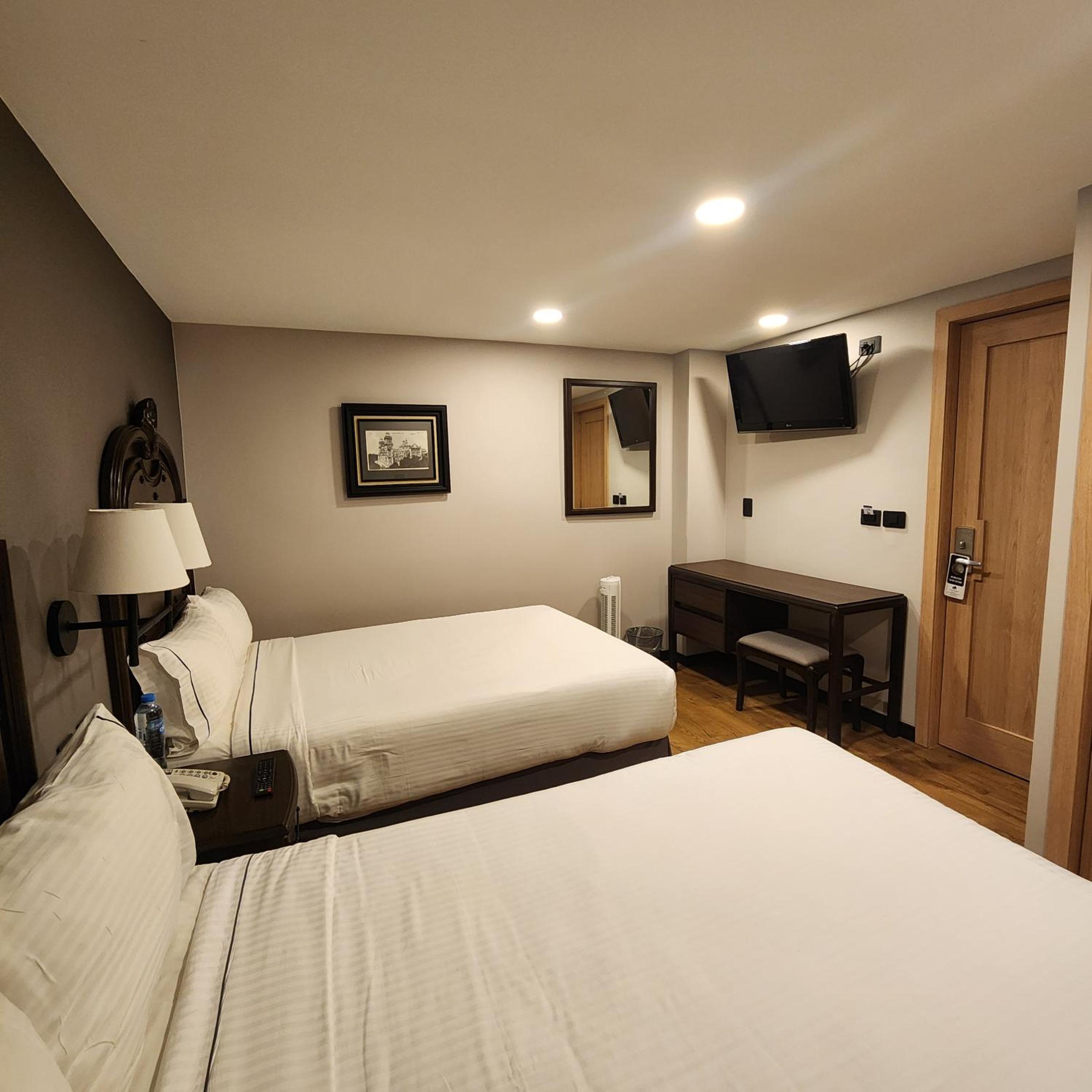 Standard, 2 Double Beds