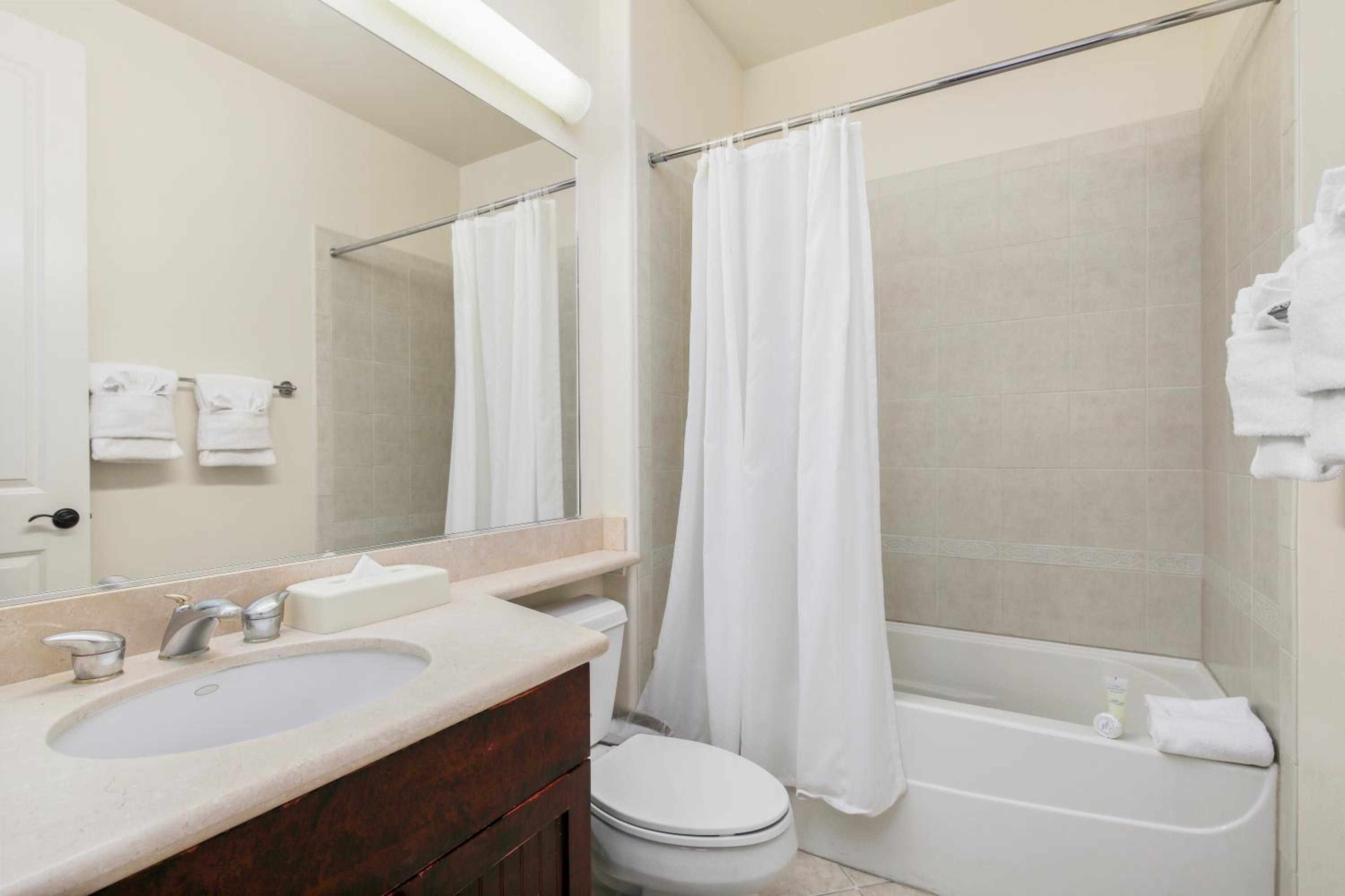 3 Bedrooms, Golf Course View، Fairway Villas Waikoloa by OUTRIGGER 8/10