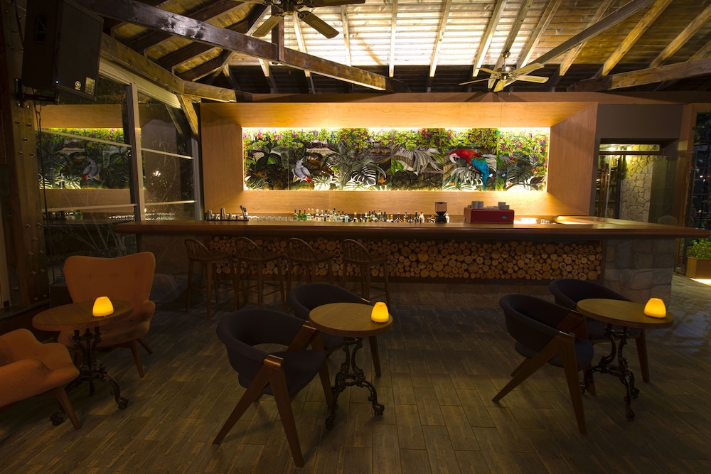 Merit Crystal Cove Hotel Casino & Spa 21/48
