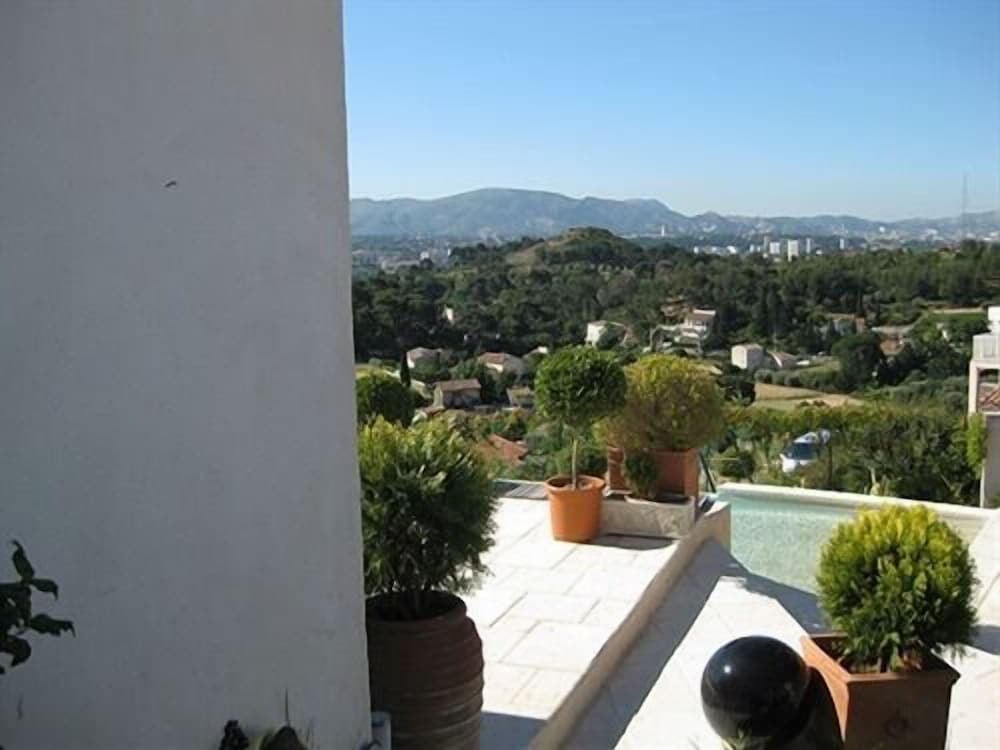 Villa Blanche 23/34