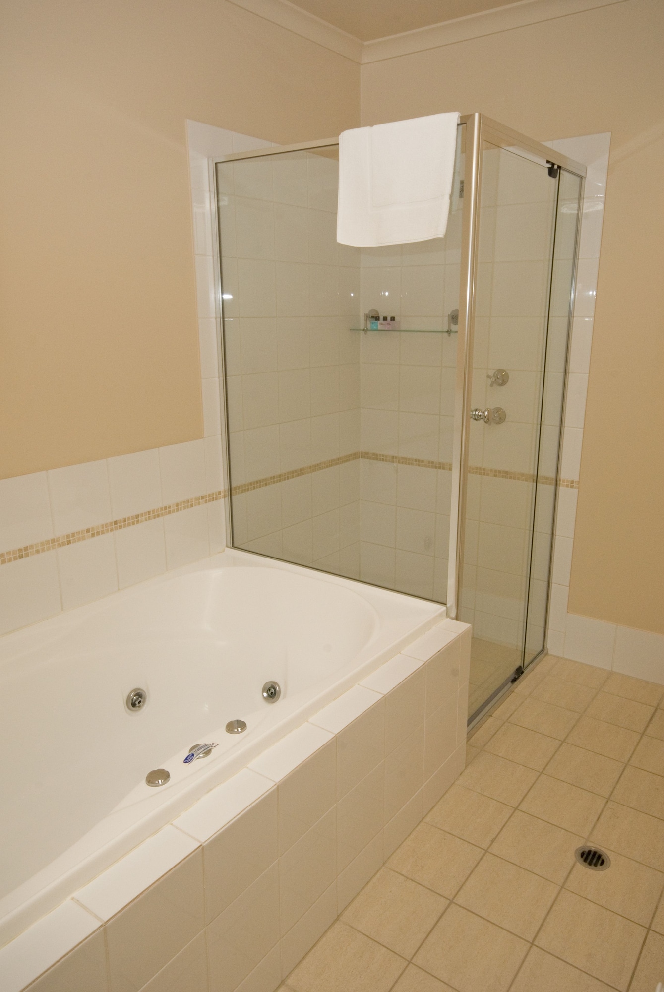 Spa, Deluxe, King Bed, Balcony، Discovery Resorts - McCracken Country Club 4/4