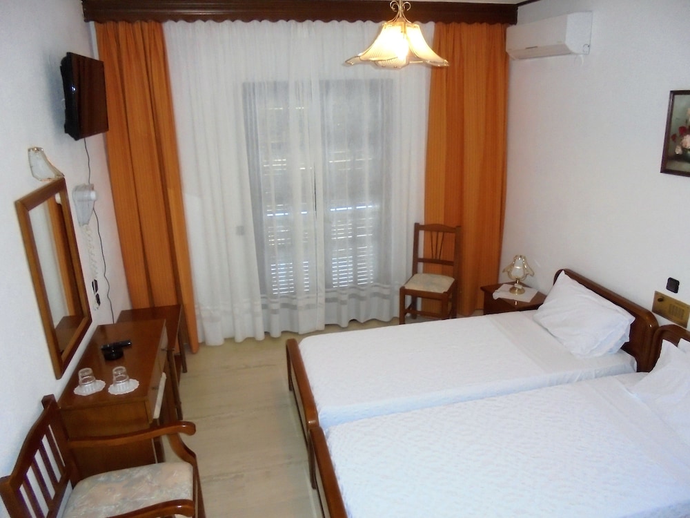 STANDARD, GARDEN AREA